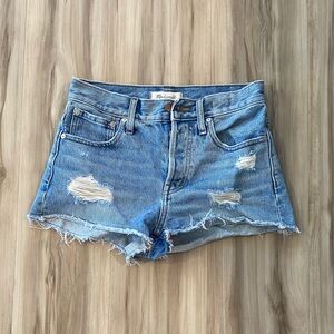 Madewell size 23 relaxed denim shorts